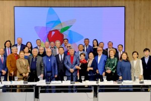 Аким Алматы встретился с представителями творческой интеллигенции
