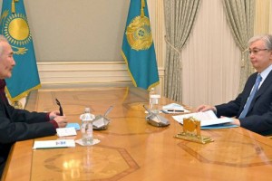 Президент принял писателя Смагула Елубая