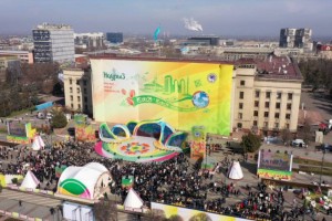 
                    С праздником Наурыз казахстанцев поздравили любимые народом певицы
                