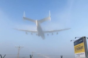 
                    Омикрон с самолетов распыляют в Германии – новым видео химтрейлов делятся в казнете
                