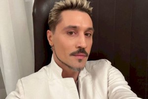 Дима Билан поздравил своих поклонников с Новым годом из Алматы