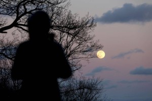 
                    Октябрьское полнолуние: кому и чего стоит опасаться
                