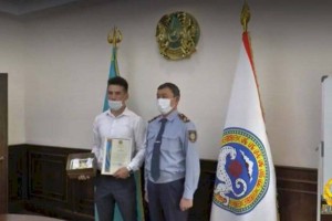 
                    Алматинец больше недели искал случайных попутчиц, чтобы вернуть им 1,5 млн тенге
                