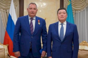 
                    Орден "Дружбы" II степени вручили главе «Роскосмоса»
                