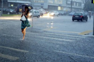 
                    Алматинцев предупредили о штормовом ветре и осадках
                