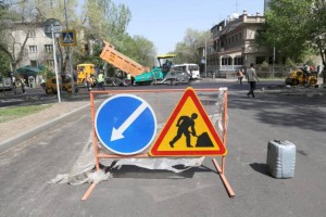 
                    Проспект Рыскулова частично перекроют в связи с проведением дорожных работ
                