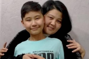 
                    14-летний казахстанец победил в престижном маникюрном конкурсе в Париже
                