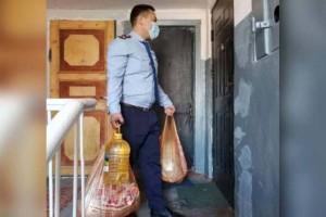 
                    Полицейский помог осужденному в Алматинской области
                