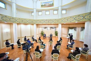 
                    Министр Мирзагалиев и молодые эксперты обсудили экологические проблемы
                
