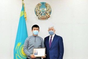 
                    Благодарственное письмо Президента вручили студенту из Талдыкоргана
                