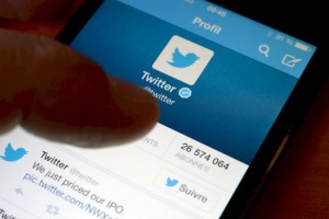 
                    Пользователи Twitter массово жалуются на масштабный сбой в работе соцсети
                
