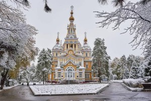 
                    Елбасы сделал подарок Вознесенскому кафедральному собору Алматы
                