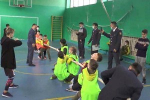 
                    Алматинские полисмены подарили праздник воспитанникам детдома
                