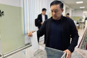 11-кратный чемпион Казахстана, призер Олимпиады Маулен Мамыров проголосовал в Талдыкоргане