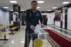 Гвардейцы одними из первых закончили голосование
