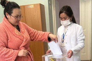 Голосование в роддомах Алматы: гражданский долг и рождение новой жизни