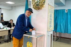 Все больше известных личностей поддерживают референдум в Алматы