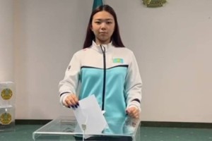 Бронзовый призер Олимпийских игр по пулевой стрельбе из Алматы Александра Ле отдала свой голос на референдуме