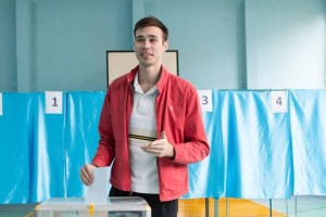 Серебряный призер Олимпиады Нариман Курбанов отдал свой голос на референдуме