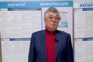 Драматург Нурлан Оразалин проголосовал на референдуме в Алматы