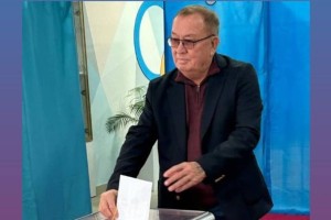 Алтынбек Коразбаев проголосовал на референдуме в Алматы