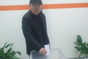 «Встал в четыре утра» – первый проголосовавший на участке №178 Алматы
