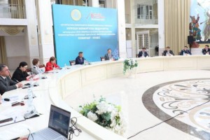 Нурлан Абдиров проверил работу комиссий референдума Карагандинской области и Астаны