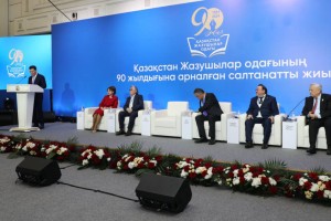 
                    Мереке Құлкенов: Литература – движущая сила стабильности общества
                