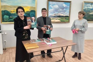 В Караганде презентовали книгу о художнике Мингише Абылкасове