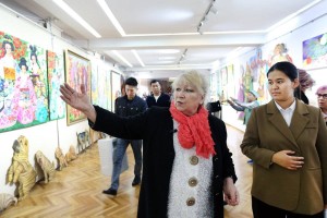 Более 80 произведений искусства представляет в Центральном госмузее РК художник Гульфарида Джаниярова