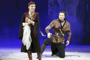 В Театре имени Ауэзова состоялась премьера первого в истории казахского спектакля