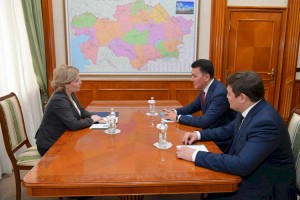 
                    Госсоветник РК встретился с министром культуры России
                
