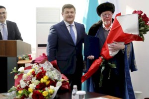 
                    Вестник нового Казахстана: в Алматы чествовали Мурата Ауэзова
                