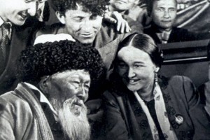 
                    Куляш и Жамбыл: что связывало великого акына и «казахского соловья»
                