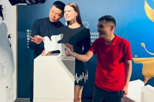
                    Казахстанские актеры удостоились специальной премии кинофестиваля в Венеции
                