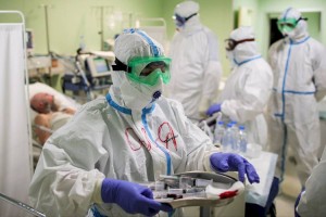 В инфекционных стационарах Алматы с диагнозом КВИ находятся 1350 человек