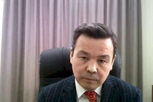 Алматинцев призвали вакцинироваться до прихода коронавируса омикрон