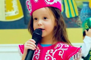 Шестилетняя Ляйсан Исмакова в новом клипе призывает защитить природу Казахстана