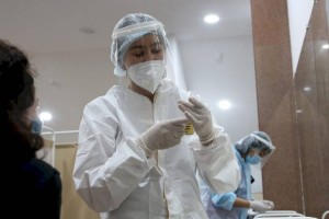 
                    Почти 380 тысяч алматинцев привились от COVID-19
                