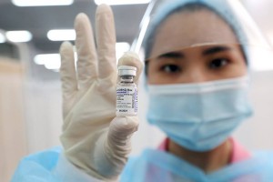 
                    Вакцинация от коронавирусной инфекции –  гарантия  жизни
                