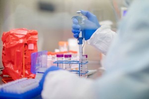 
                    Вакцины помогут человечеству сформировать иммунологическую подушку – эксперт
                