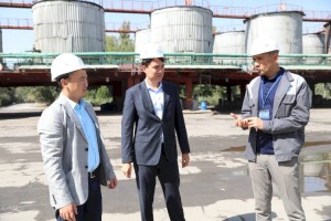 Работникам одного из промпредприятий Алматы рассказали, как изменится их жизнь в свете очередного Послания Президента РК