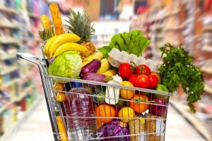 Президент поручил разобраться с ценами на продукты