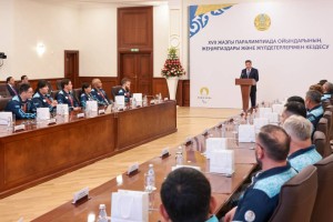 Бектенов от имени Президента вручил госнаграды призерам Паралимпиады и тренерам