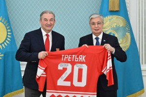 Легендарный вратарь Владислав Третьяк поблагодарил Токаева