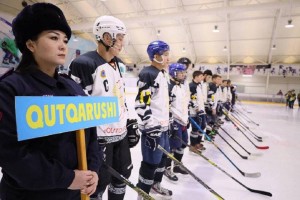 В Астане прошел турнир по хоккею памяти погибшего пожарного