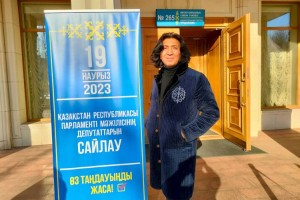Известный казахстанский певец Ержан Нургалиев проголосовал в Москве