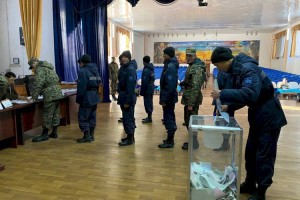 Нацгвардейцы проголосовали на выборах в Алматы