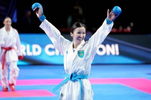 
                    Каратистка Молдир Жанбырбай завоевала золото чемпионата мира
                