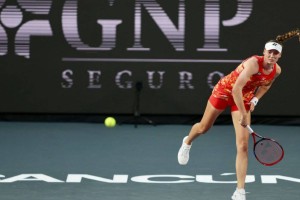 
                    Елена Рыбакина уступила Пегуле на старте Итогового турнира WTA
                